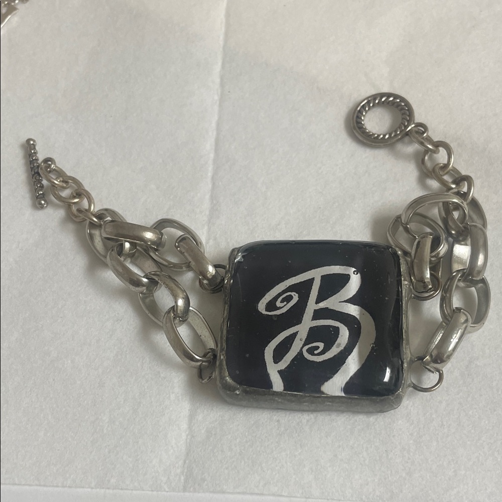 Source Unknown Silver Chain Bracelet with Black Initial 'B' Accent